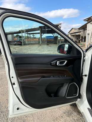 JEEP-COMMANDER-2022