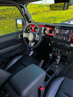 JEEP-GLADIATOR-2023