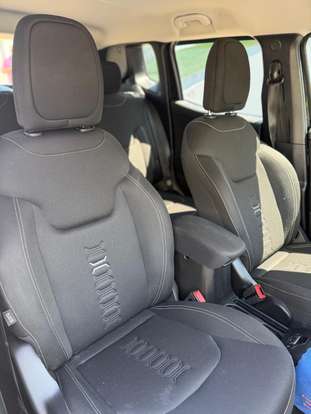 JEEP-RENEGADE-2023