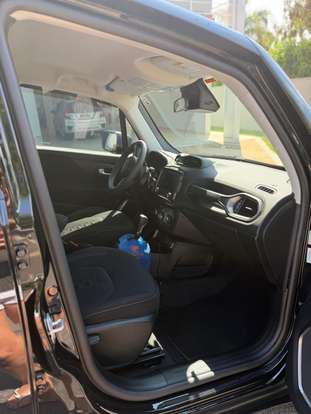 JEEP-RENEGADE-2023