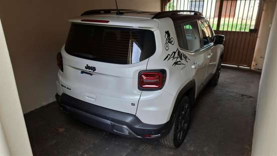 JEEP-RENEGADE-2022