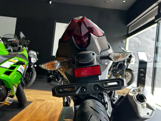 KAWASAKI-NINJA 500-2025