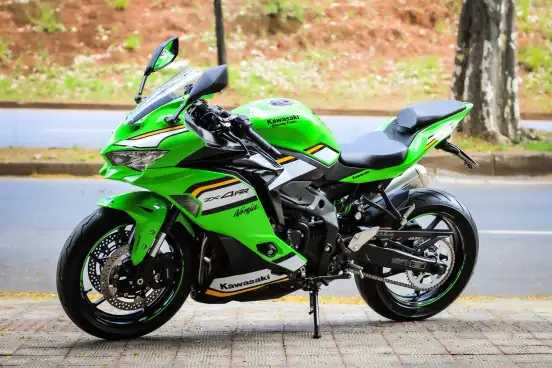 KAWASAKI-NINJA ZX-4RR-2026