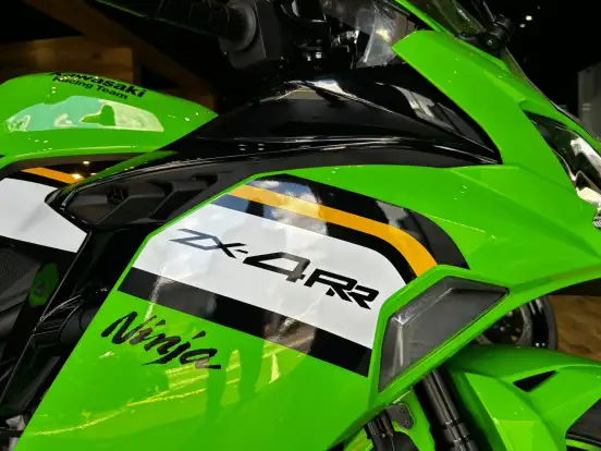 KAWASAKI-NINJA ZX-4RR-2026