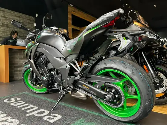 KAWASAKI-Z1100 SE KAWASAKI-Z1100 SE-2026