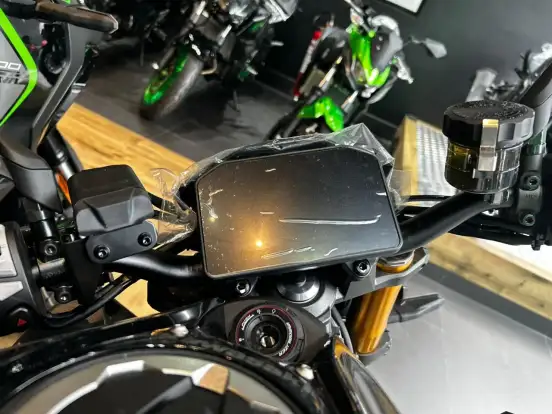 KAWASAKI-Z1100 SE KAWASAKI-Z1100 SE-2026
