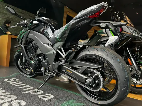 KAWASAKI-Z1100 KAWASAKI-Z1100-2026