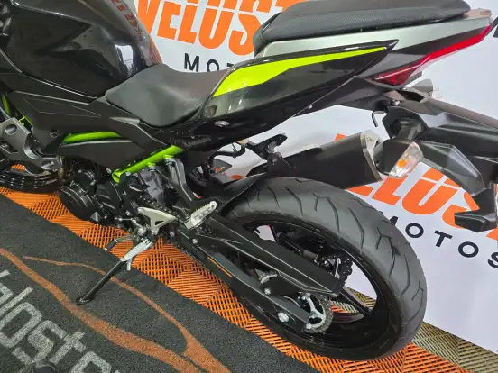 KAWASAKI-Z400 KAWASAKI-Z400-2023