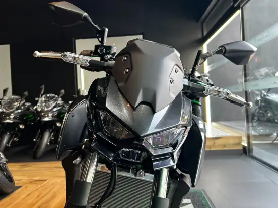 KAWASAKI-Z500 SE-2025