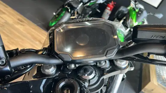 KAWASAKI-Z650 ABS-2026