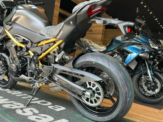KAWASAKI-Z900 KAWASAKI-Z900-2026