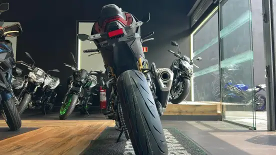 KAWASAKI-Z900-2026
