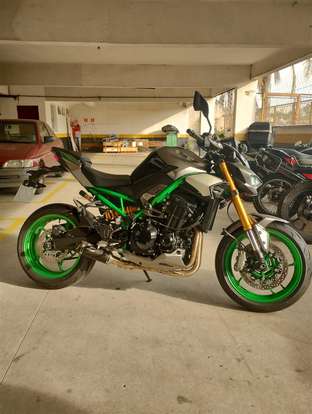 KAWASAKI-Z900 R EDITION-2025