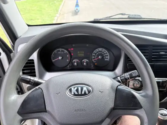 KIA-BONGO-2.5 TD DIESEL STD CS MANUAL KIA-BONGO-2017