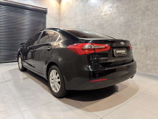 KIA-CERATO-1.6 SX 16V FLEX 4P AUTOMÁTICO KIA-CERATO-2013