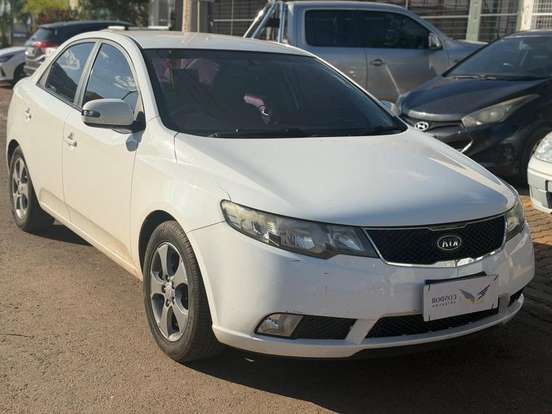KIA-CERATO-1.6 SX 16V FLEX 4P AUTOMÁTICO KIA-CERATO-2010