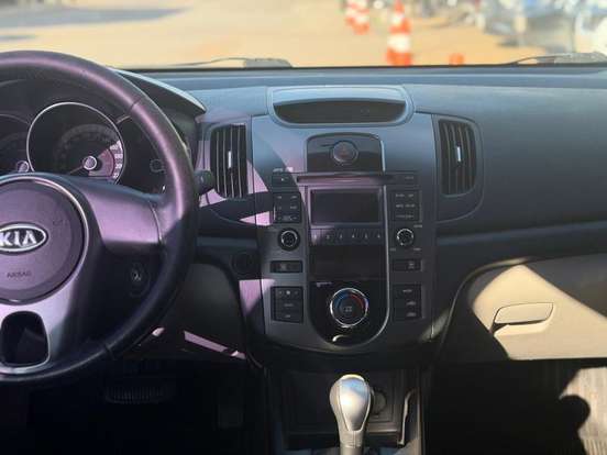 KIA-CERATO-2010