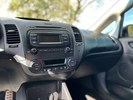 KIA-CERATO-1.6 SX 16V FLEX 4P AUTOMÁTICO KIA-CERATO-2017