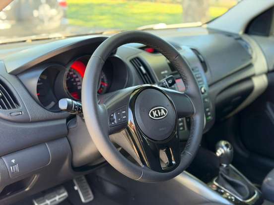 KIA-CERATO-2012