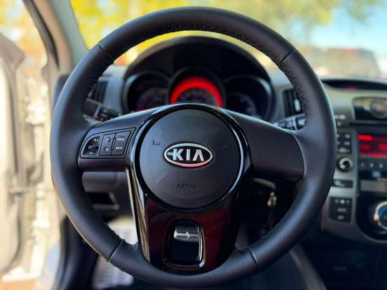 KIA-CERATO-1.6 SX3 16V GASOLINA 4P AUTOMÁTICO KIA-CERATO-2012