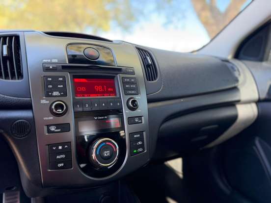 KIA-CERATO-2012