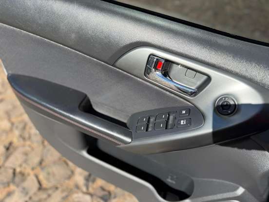 KIA-CERATO-2012