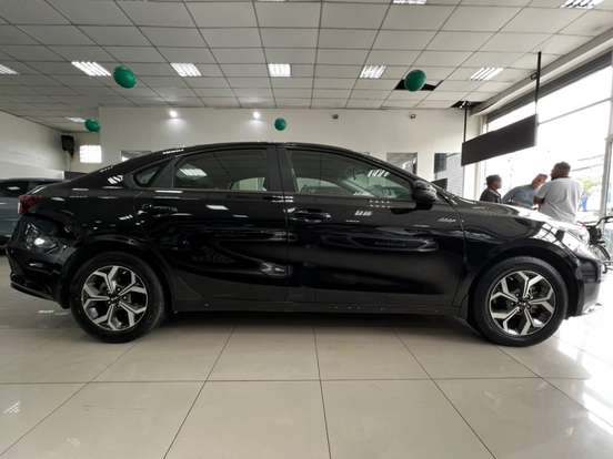 KIA-CERATO-2021