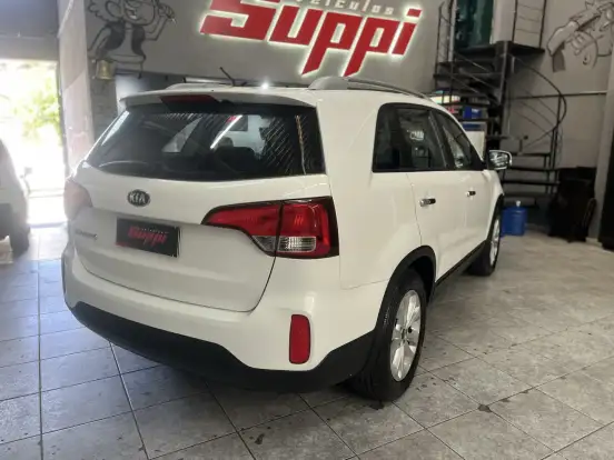 KIA-SORENTO-2013