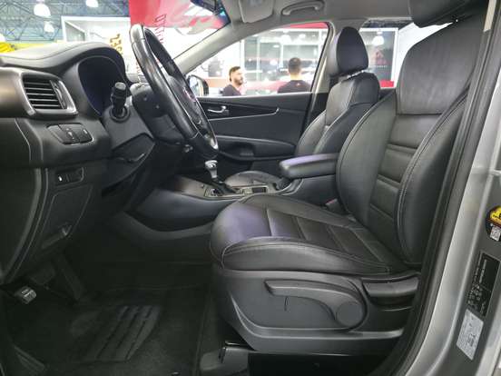 KIA-SORENTO-2019