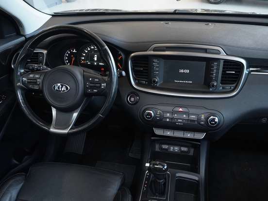 KIA-SORENTO-3.3 V6 GASOLINA EX 7L AUTOMATICO KIA-SORENTO-2017