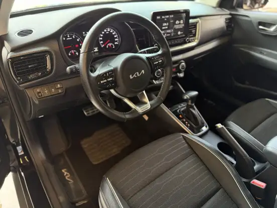 KIA-STONIC-2023