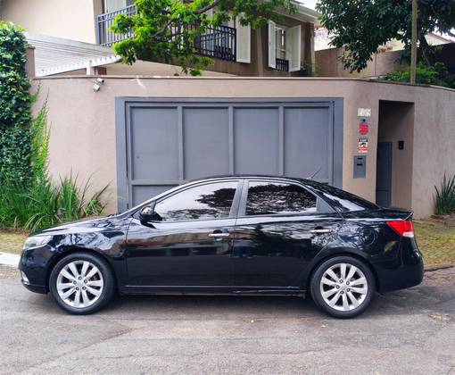 KIA CERATO 1.6 SX 16V FLEX 4P AUTOMÁTICO