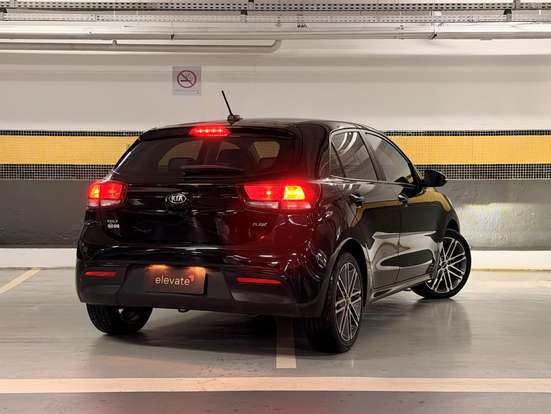 KIA-RIO-2020