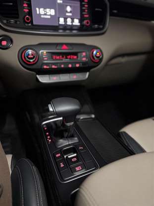 KIA-SORENTO-2020