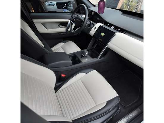 LAND ROVER-DISCOVERY SPORT-2024