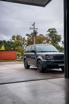 LAND ROVER-RANGE ROVER-4.2 SUPERCHARGED 4X4 V8 32V GASOLINA 4P AUTOMÁTICO LAND ROVER-RANGE ROVER-2006