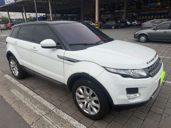 LAND ROVER-RANGE ROVER EVOQUE-2.0 PURE 4WD 16V GASOLINA 4P AUTOMÁTICO LAND ROVER-RANGE ROVER EVOQUE-2014