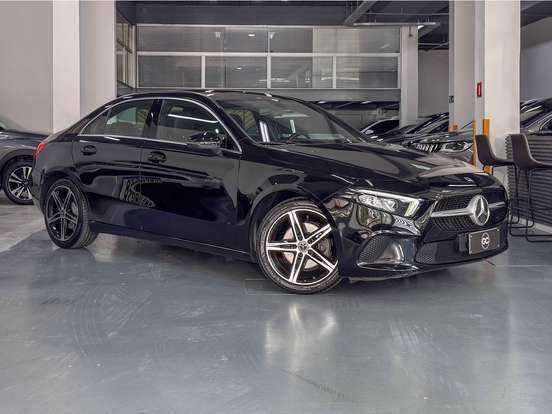 MERCEDES-BENZ-A 200-2020