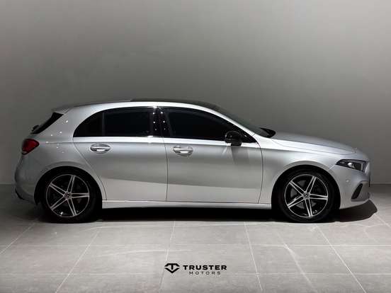 MERCEDES-BENZ-A 250-2019