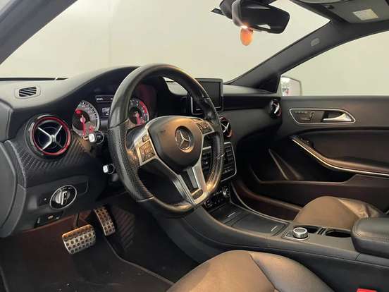 MERCEDES-BENZ-A 250-2015