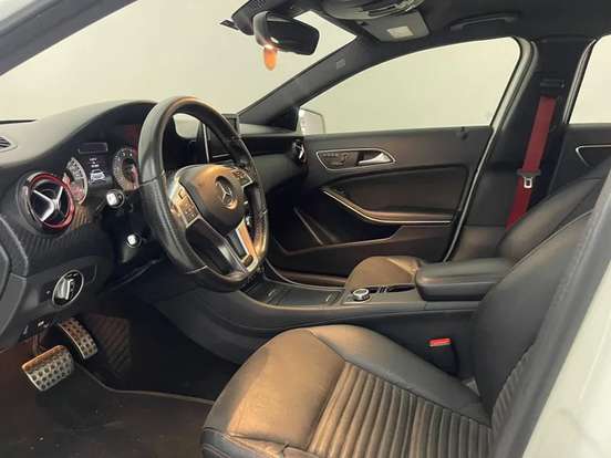 MERCEDES-BENZ-A 250-2015