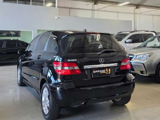 MERCEDES-BENZ-B 180-1.7 8V GASOLINA 4P AUTOMÁTICO MERCEDES-BENZ-B 180-2011