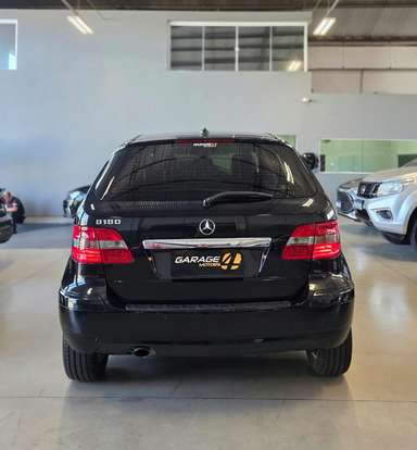 MERCEDES-BENZ-B 180-2011