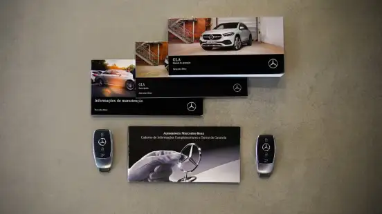 MERCEDES-BENZ-GLA 200-2021
