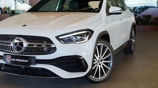 MERCEDES-BENZ-GLA 200-2021