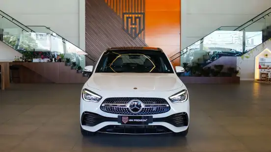 MERCEDES-BENZ-GLA 200-2021