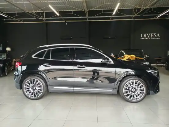MERCEDES-BENZ-GLA 200-2025