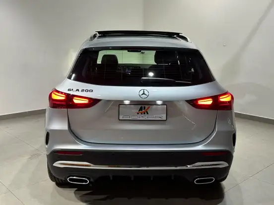 MERCEDES-BENZ-GLA 200-2026