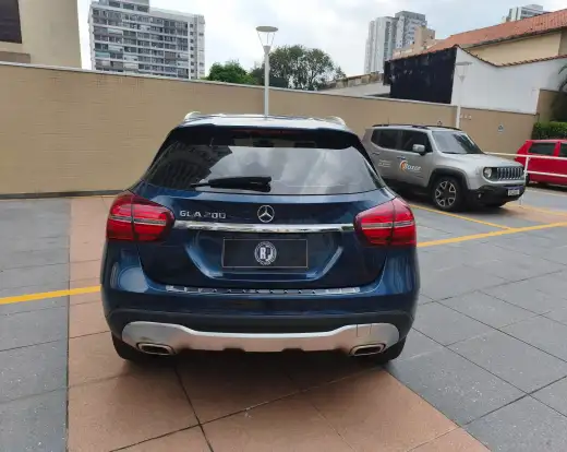 MERCEDES-BENZ-GLA 200-2019