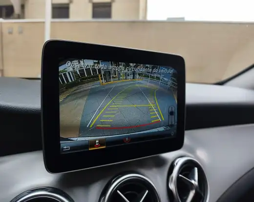 MERCEDES-BENZ-GLA 200-2019